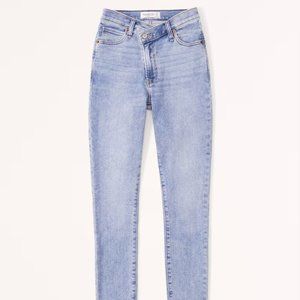 NWT Abercrombie & Fitch High Rise Super Skinny Ankle Jean 24 Short